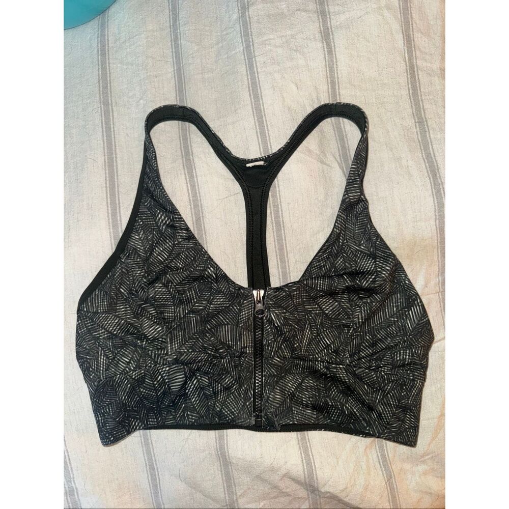 Lululemon Jungle Print Front Zip Sports Bra size 6